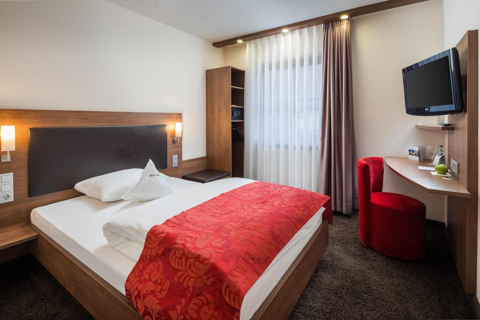 Hotel Schwanen Köngen Dış mekan fotoğraf