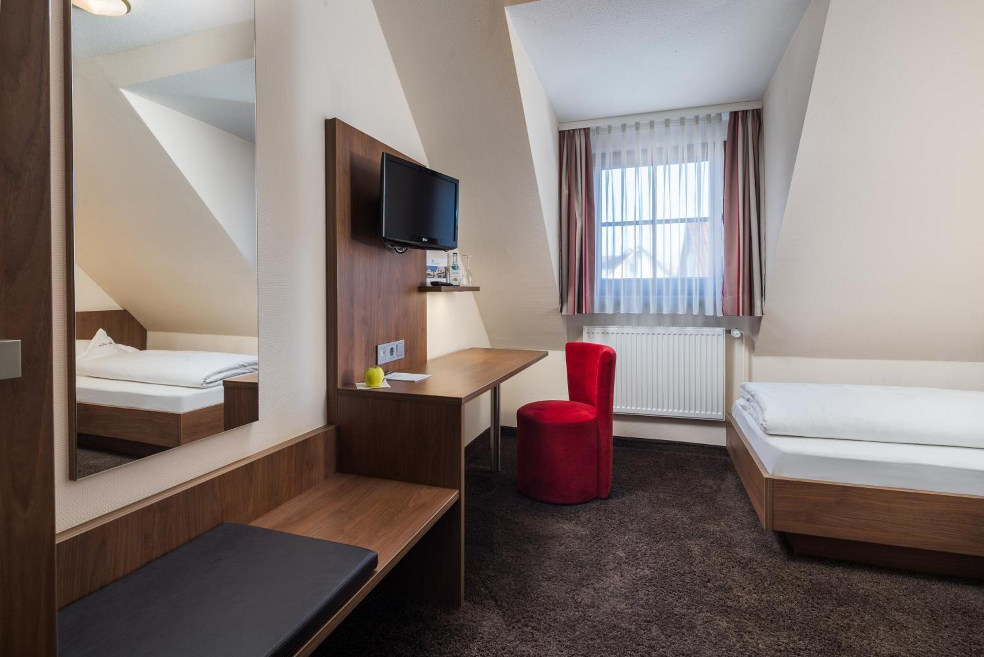 Hotel Schwanen Köngen Dış mekan fotoğraf