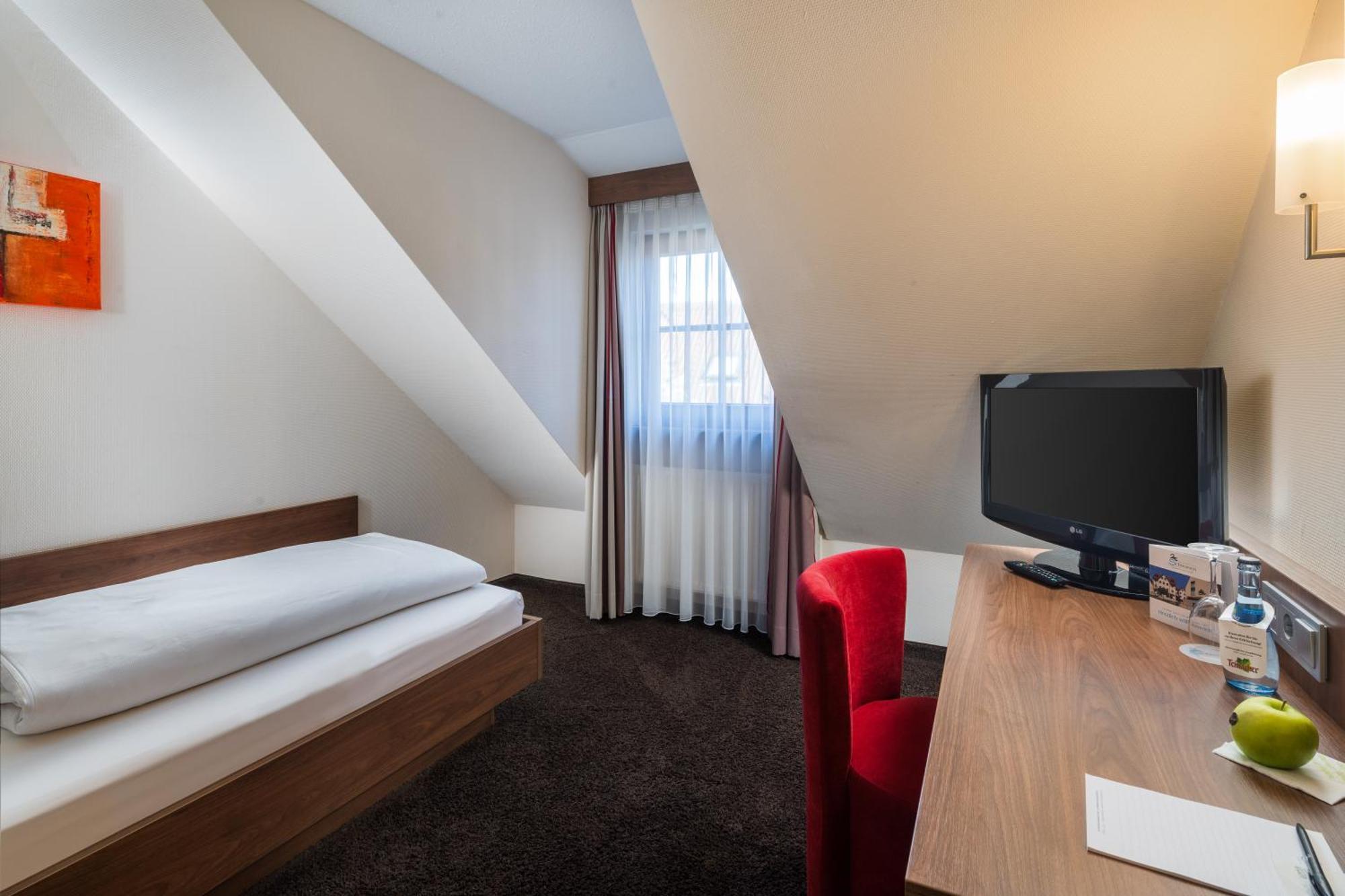 Hotel Schwanen Köngen Dış mekan fotoğraf