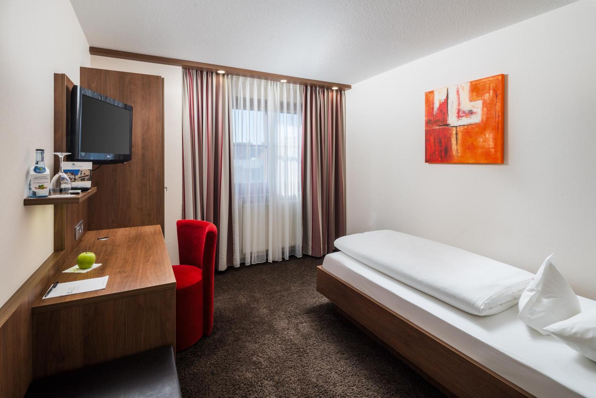 Hotel Schwanen Köngen Dış mekan fotoğraf