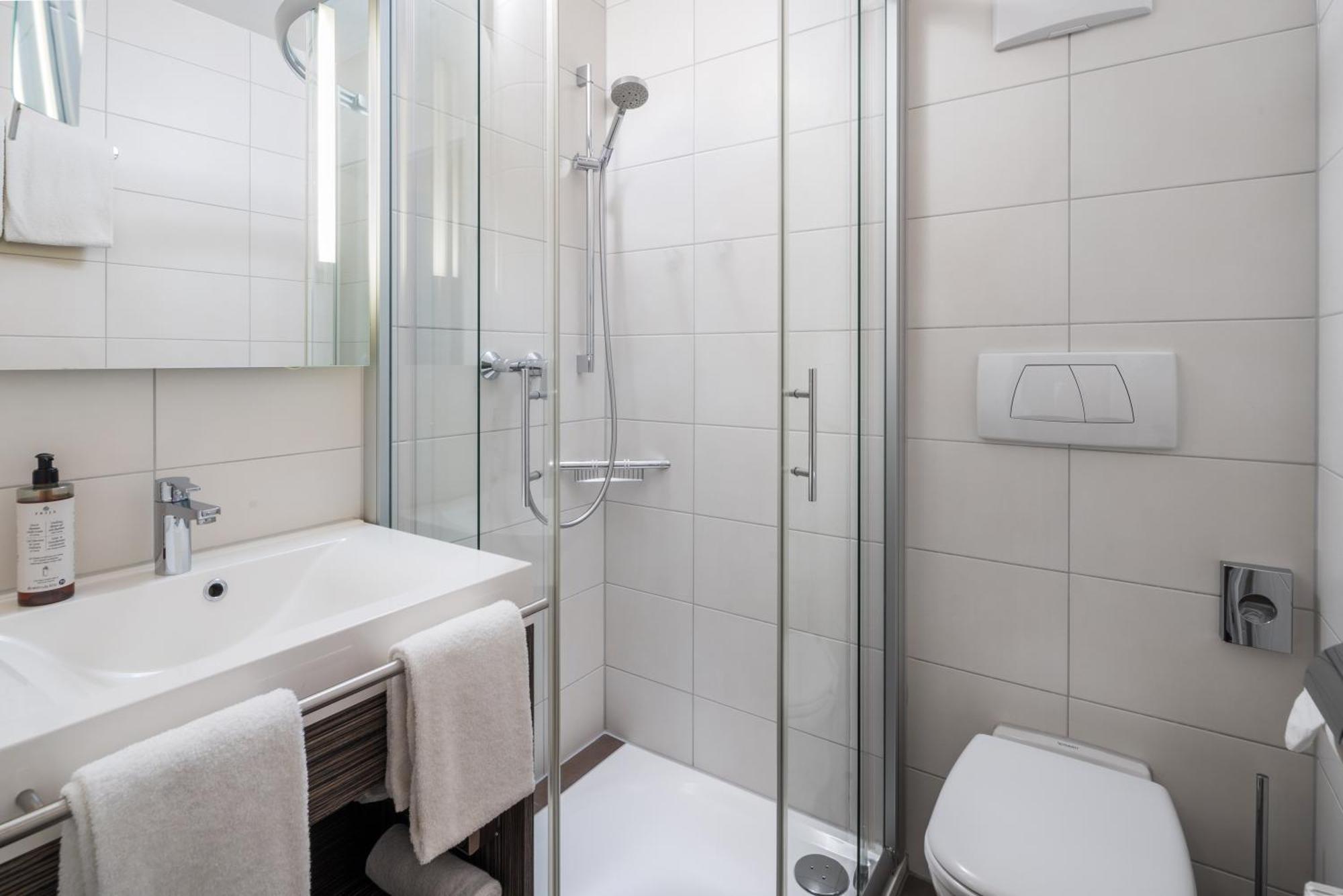 Hotel Schwanen Köngen Dış mekan fotoğraf
