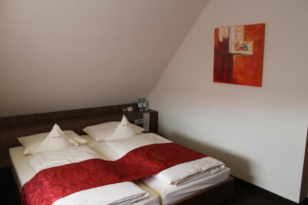 Hotel Schwanen Köngen Oda fotoğraf