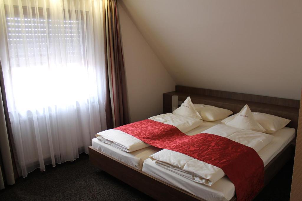 Hotel Schwanen Köngen Dış mekan fotoğraf