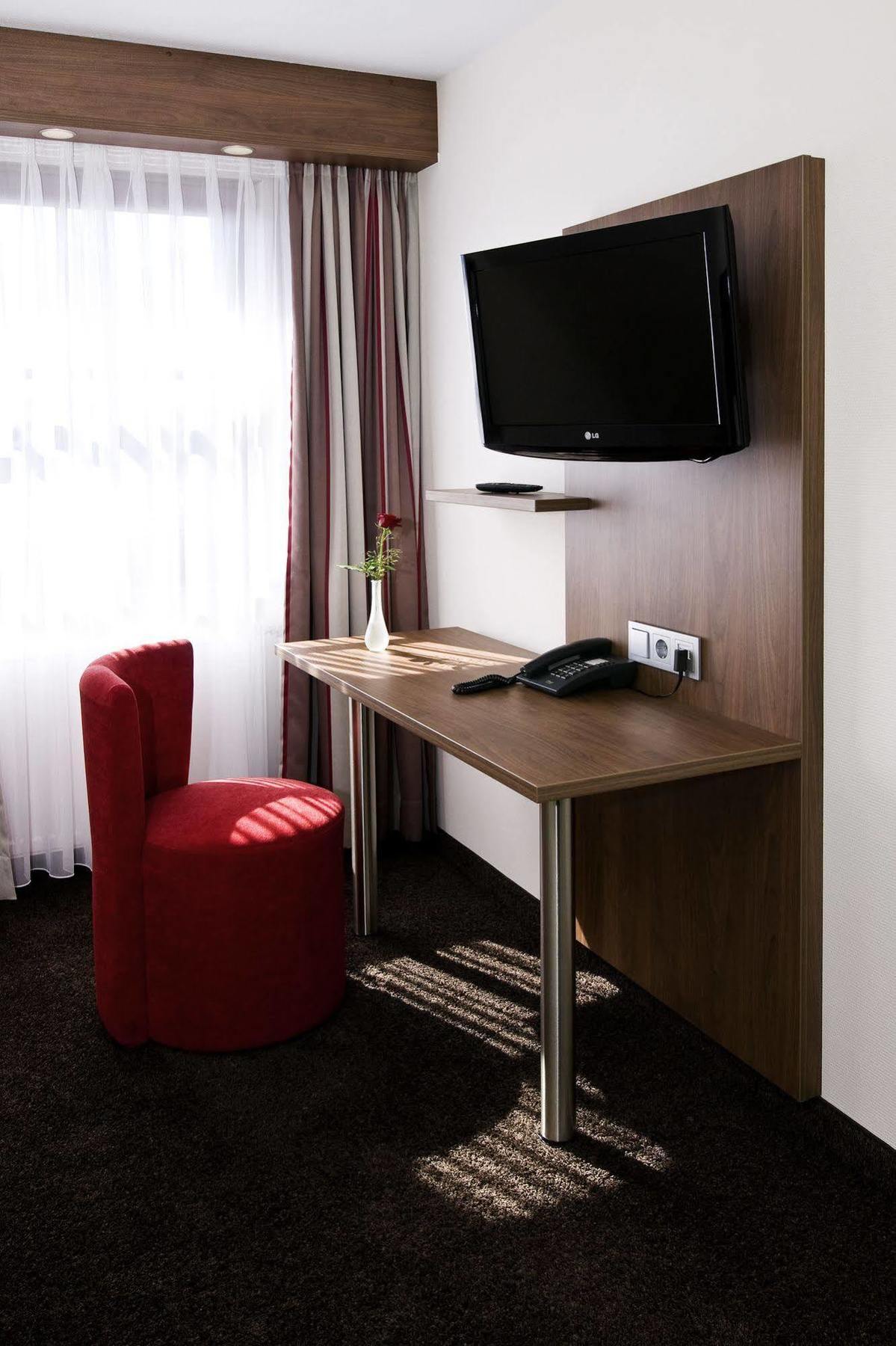 Hotel Schwanen Köngen Dış mekan fotoğraf
