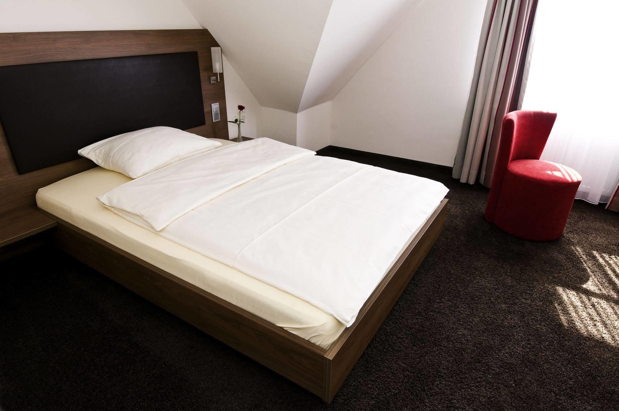 Hotel Schwanen Köngen Dış mekan fotoğraf