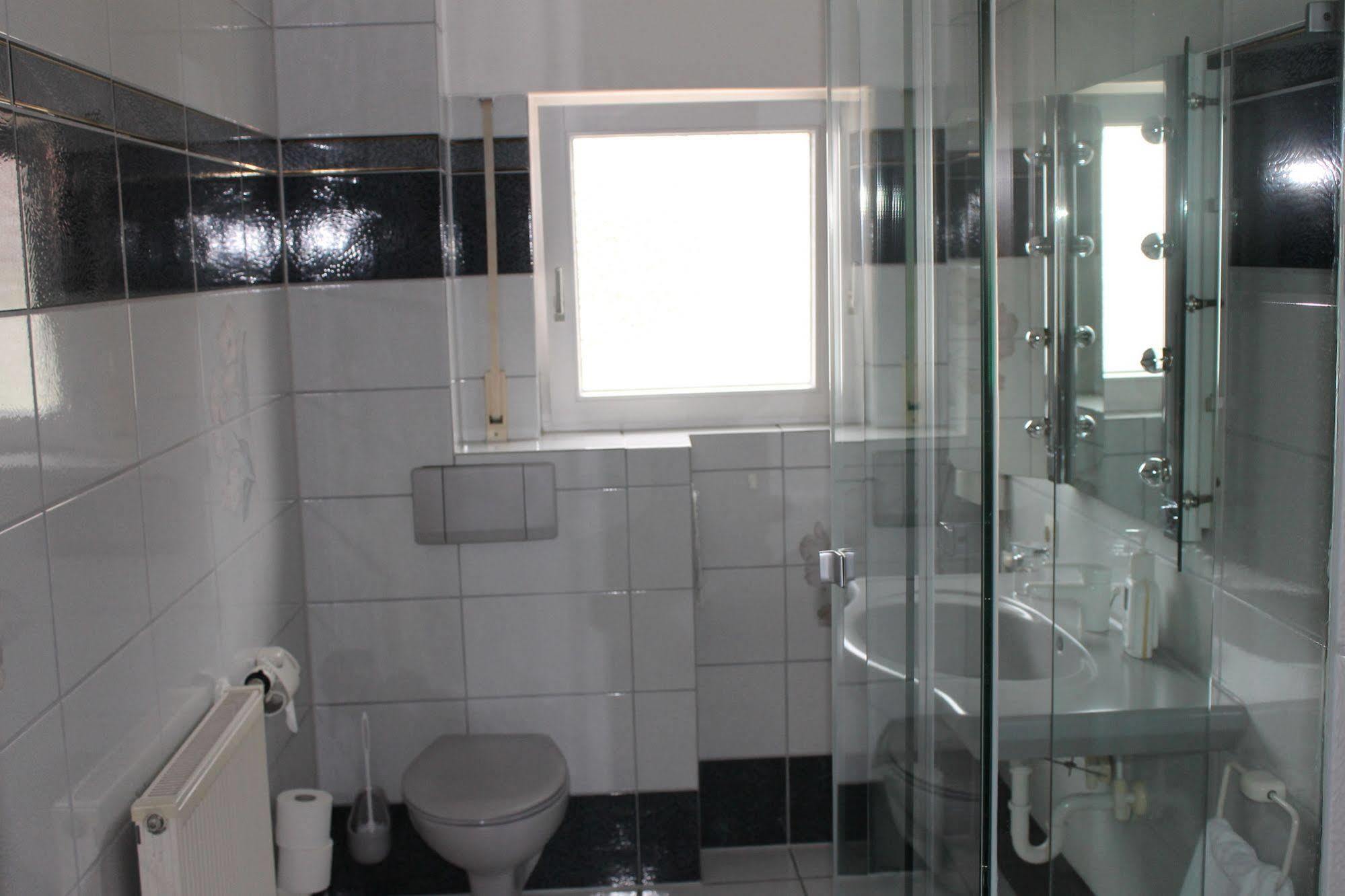 Hotel Schwanen Köngen Dış mekan fotoğraf